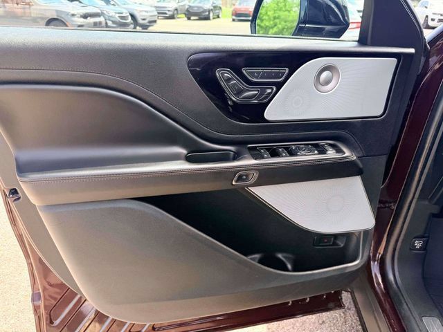 Used 2023 Lincoln Aviator Grand Touring w/ Equipment Group 301A AWD/4WD image 16