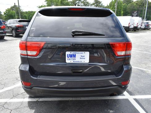 Used 2013 Jeep Grand Cherokee Altitude RWD image 7