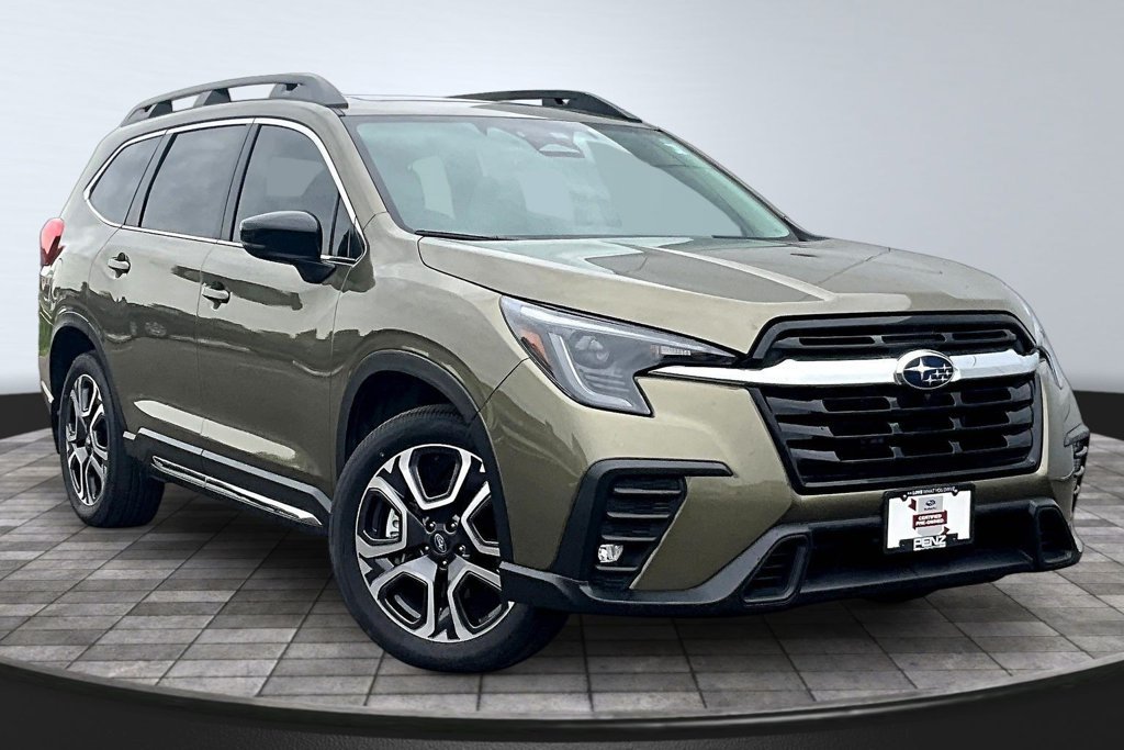 Used 2024 Subaru Ascent Limited w/ Technology Package AWD/4WD image 3