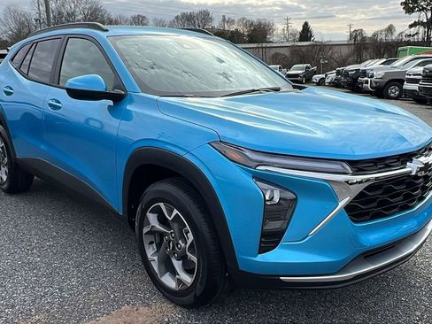 New 2026 Chevrolet Trax LT w/ LT Convenience Package image 3