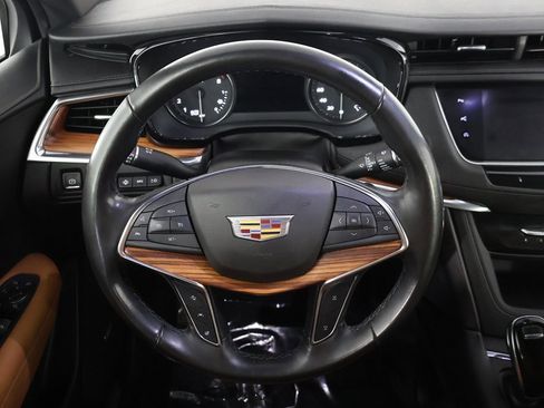 Used 2020 Cadillac XT5 Premium Luxury image 40