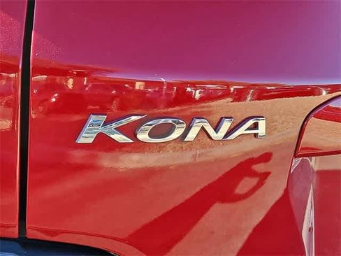 Used 2022 Hyundai Kona SEL w/ Cargo Package image 12
