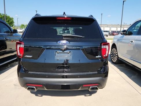 Used 2017 Ford Explorer Sport w/ Equipment Group 401A AWD/4WD image 2