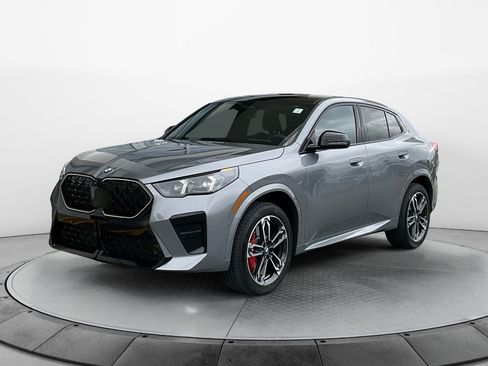 Used 2026 BMW X2 xDrive28i w/ Technology Package AWD/4WD image 2