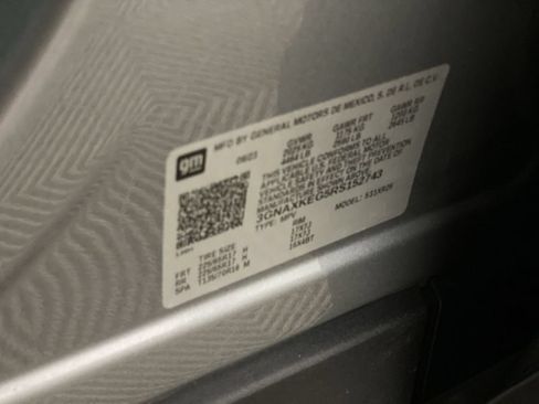 Used 2024 Chevrolet Equinox LT FWD image 39