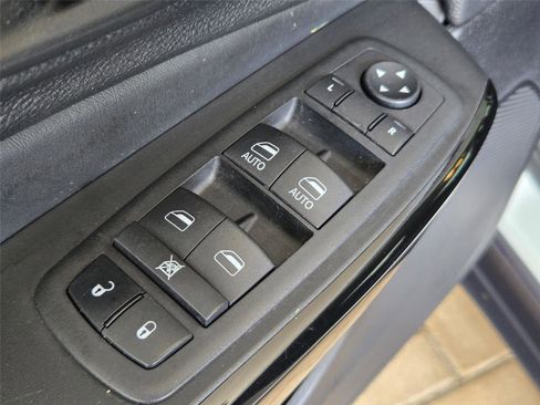 Used 2023 Jeep Cherokee Altitude Lux AWD/4WD image 24