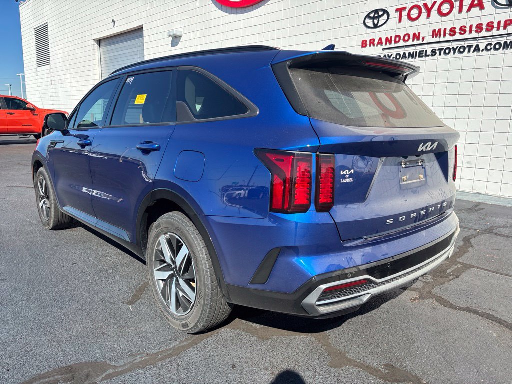 Used 2022 Kia Sorento S FWD image 6