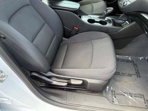 Used 2024 Chevrolet Malibu LT FWD image 31