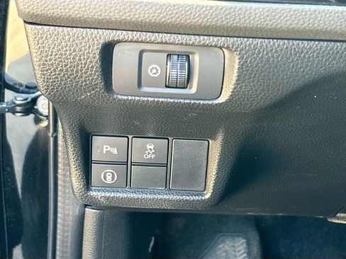 Used 2023 Honda Civic Touring image 10