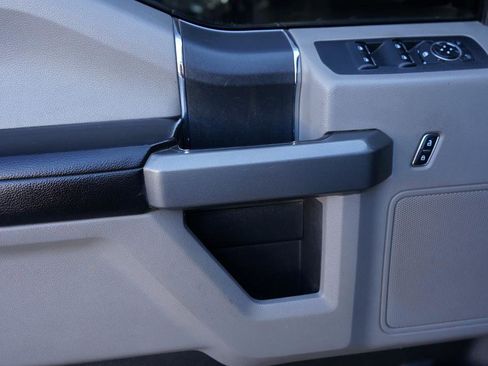 Used 2016 Ford F150 XLT AWD/4WD image 15