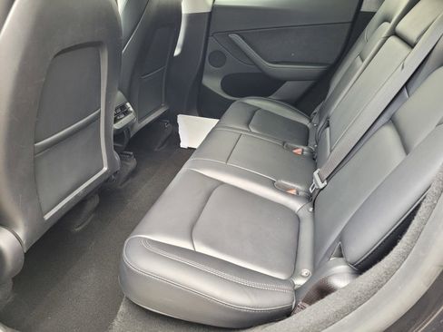 Used 2024 Tesla Model Y Long Range RWD image 10