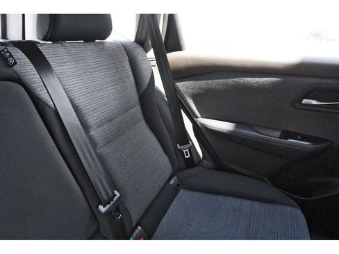Certified 2022 Nissan Rogue SV FWD image 12