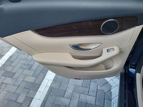 Used 2022 Mercedes-Benz GLC 300 image 22