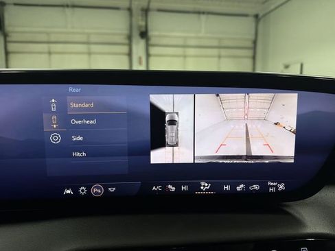 Certified 2025 Buick Enclave Avenir AWD/4WD image 29