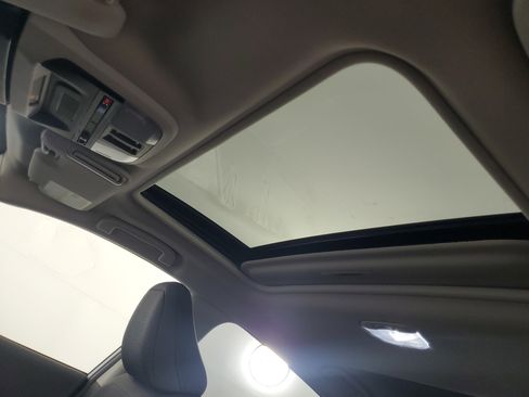 Used 2024 Subaru Crosstrek 2.0i Premium image 31