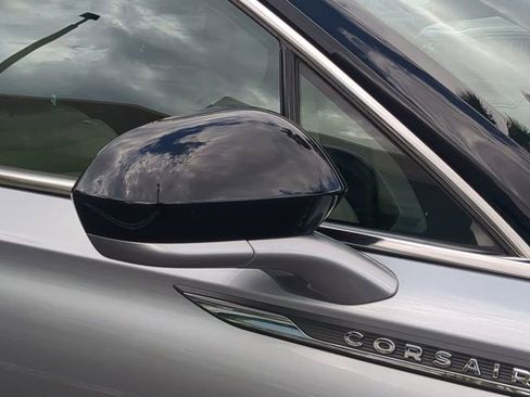 Used 2023 Lincoln Corsair FWD image 12