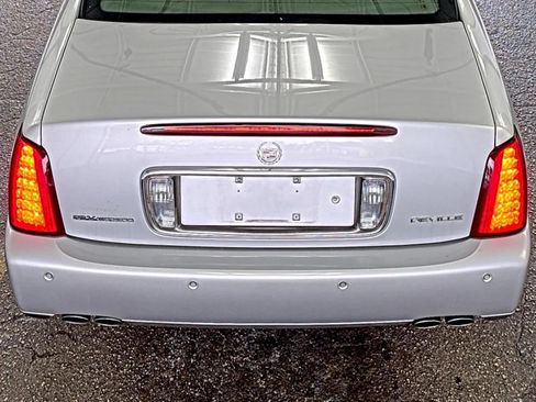 Used 2002 Cadillac De Ville w/ Comfort/Convenience Pkg FWD image 11