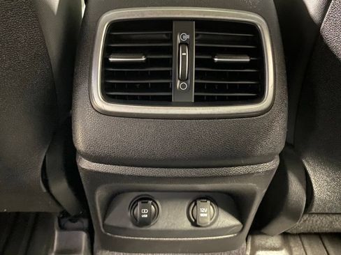 Used 2019 Kia Sorento AWD V6 image 29
