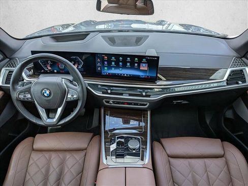 Used 2025 BMW X5 xDrive40i AWD/4WD image 18