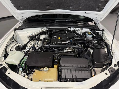 Used 2015 MAZDA MX-5 Miata Club RWD image 8