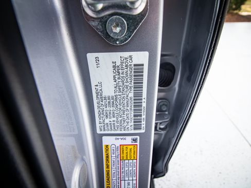 Used 2024 Honda Accord EX image 33