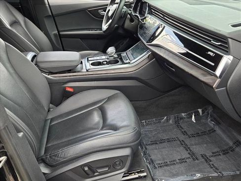 Used 2021 Audi Q8 Premium Plus w/ Premium Plus Package image 19