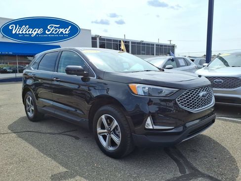 Certified 2024 Ford Edge SEL w/ Convenience Package AWD/4WD image 4