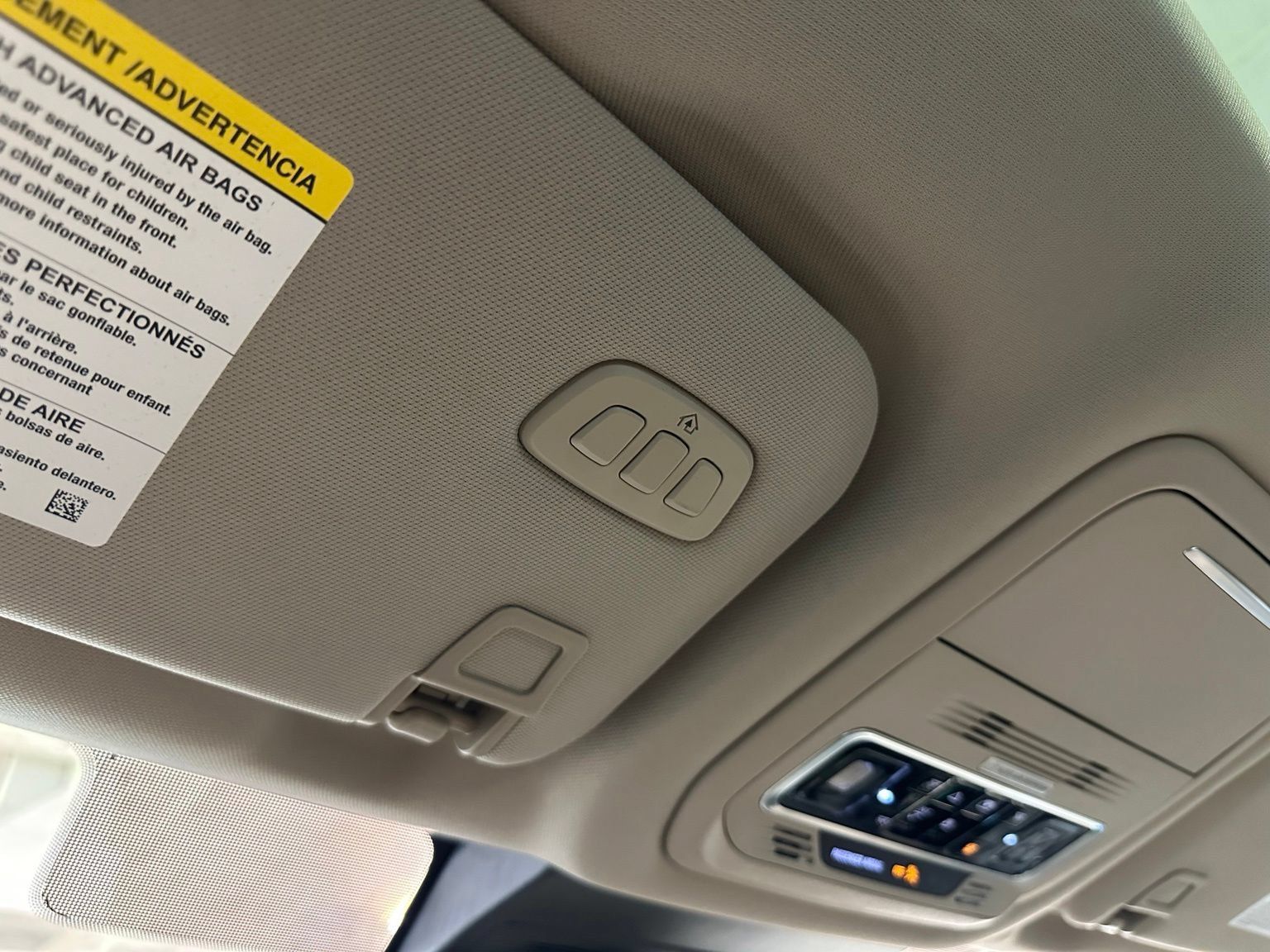 Used 2025 Lincoln Nautilus Reserve AWD/4WD image 38