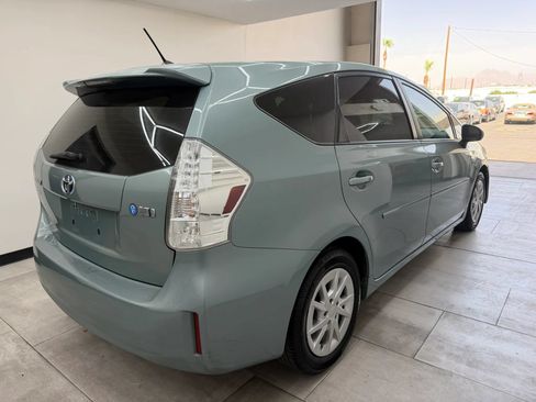 Used 2013 Toyota Prius V Two FWD image 11
