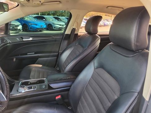 Used 2018 Ford Fusion SE w/ Equipment Group 601A image 8