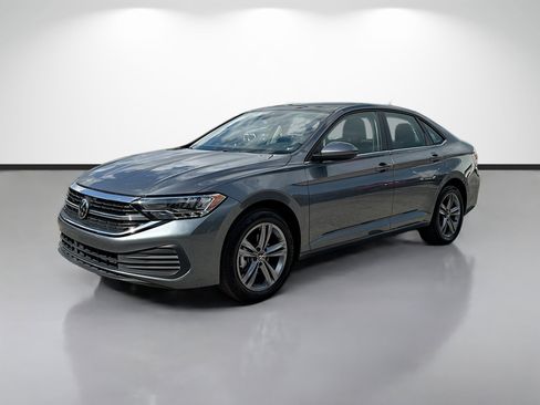 Used 2023 Volkswagen Jetta SE FWD image 7