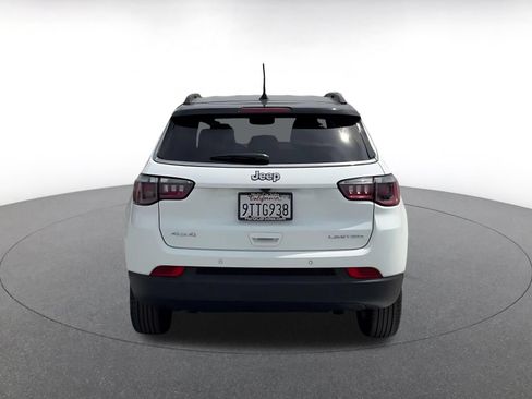 Used 2025 Jeep Compass Limited AWD/4WD image 12