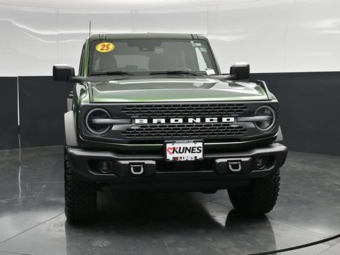 Used 2025 Ford Bronco Badlands AWD/4WD image 6