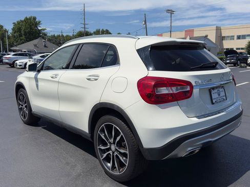 Used 2017 Mercedes-Benz GLA 250 4MATIC w/ Premium Package image 7
