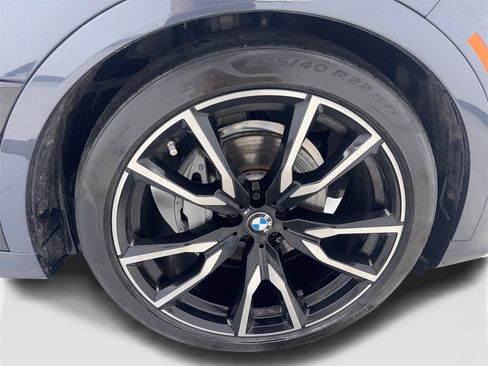 Used 2022 BMW X7 xDrive40i w/ M Sport Package image 96