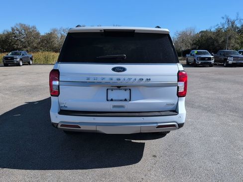 Certified 2024 Ford Expedition Max XLT image 4