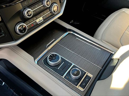 Certified 2024 Ford Expedition Max Limited image 12