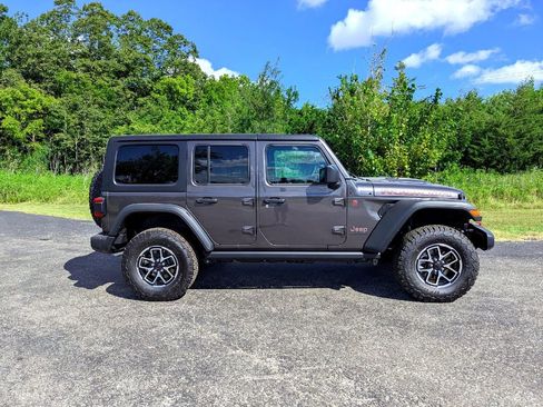 New 2025 Jeep Wrangler Rubicon image 26