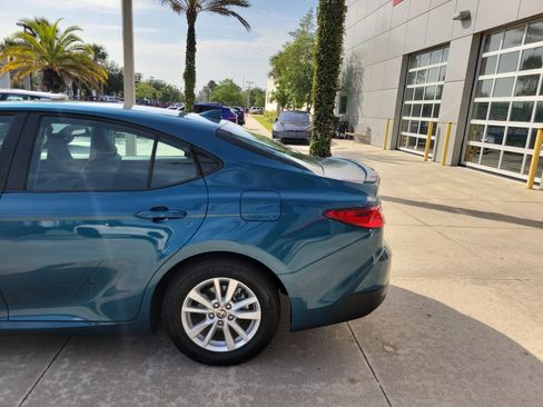 Used 2026 Toyota Camry LE w/ Convenience Package FWD image 4