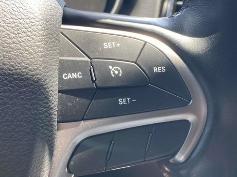 Used 2019 Jeep Grand Cherokee Limited AWD/4WD image 31