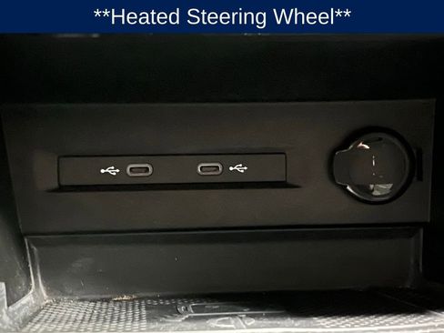 Used 2023 Volkswagen Taos SE image 13