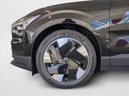 New 2025 Volvo EX30 Plus w/ Protection Package Premier image 10