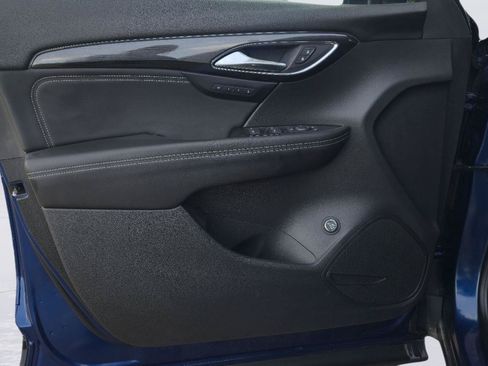 Used 2022 Buick Envision Essence w/ Safety Package FWD image 12