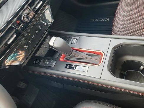 New 2025 Nissan Kicks SR w/ Illumination Package image 21