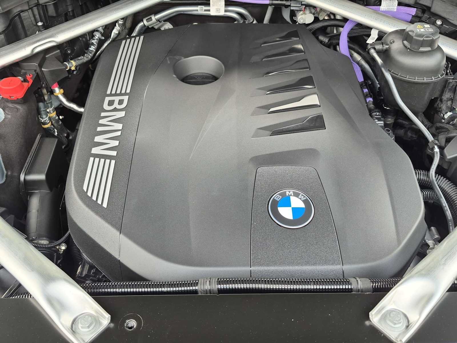 Used 2027 BMW X7 xDrive40i w/ M Sport Package AWD/4WD image 15