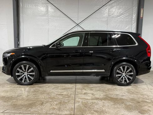 Used 2024 Volvo XC90 B5 Core AWD/4WD image 2
