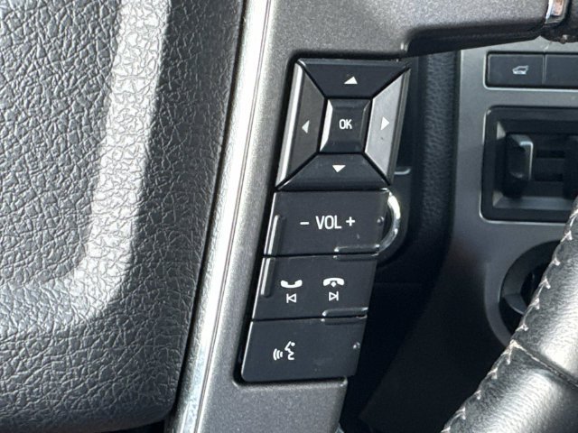 Used 2016 Ford Expedition Platinum RWD image 29