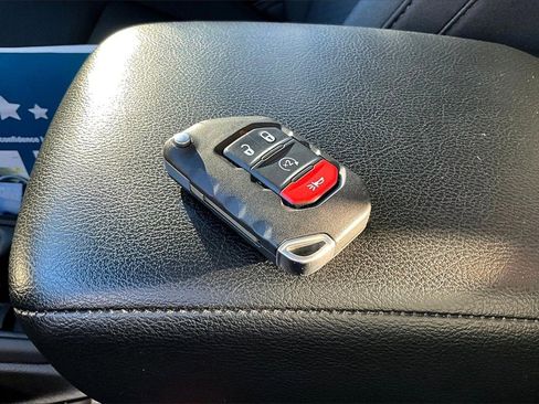 Used 2022 Jeep Gladiator Sport image 36