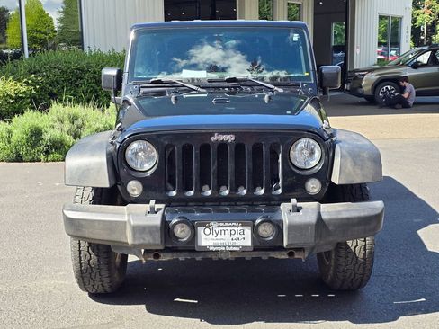 Used 2018 Jeep Wrangler Sport w/ Connectivity Group AWD/4WD image 2