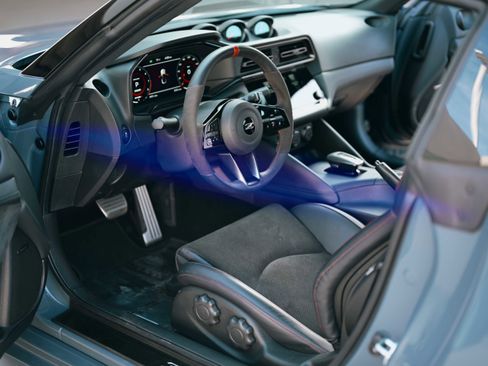 Used 2025 Nissan Z NISMO w/ Floor Mat Package image 12